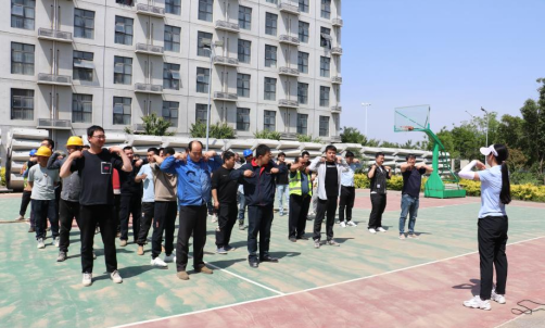 “繩”采飛揚(yáng)綻活力，奮進(jìn)團(tuán)結(jié)譜新篇陜建新型建材成功舉辦慶五一·迎五四職工拔河比賽